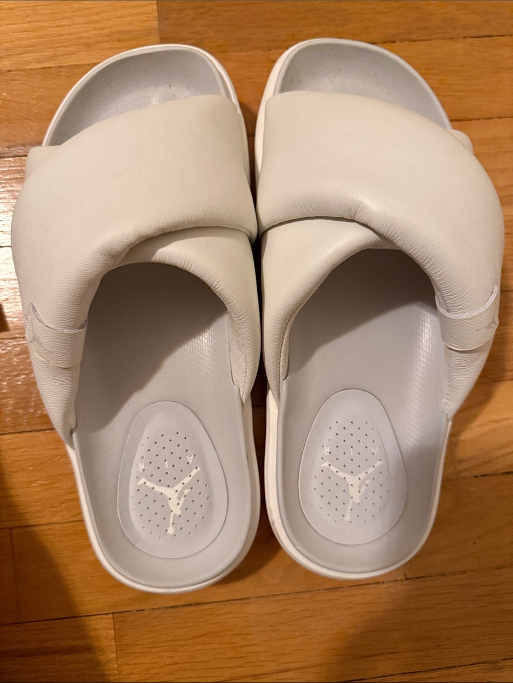 Jordan Women’s Sophia Slide - White Padded Slide Sandals - Size 8 - Like New